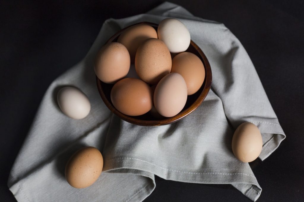 Сколько хранятся вареные яйца в холодильнике?