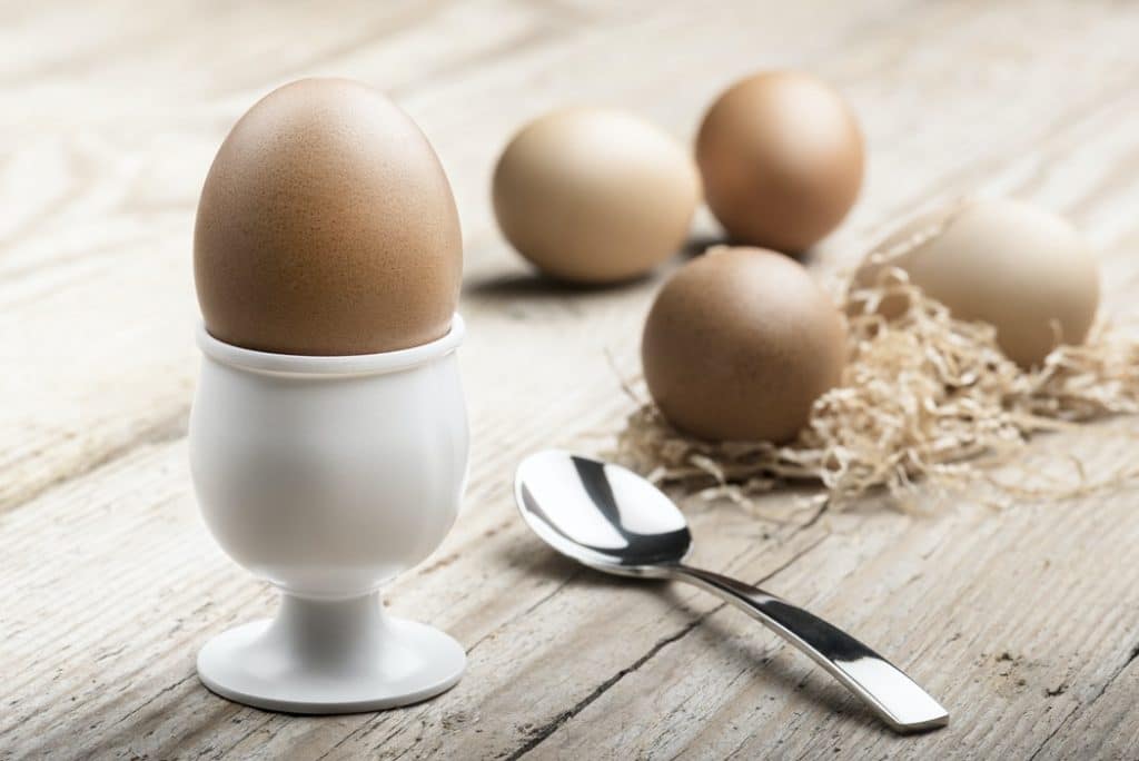 Сколько минут варить яйца всмятку после закипания?